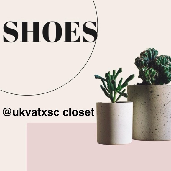🌟Booties, Sandals & More🌟 - Picture 1 of 3